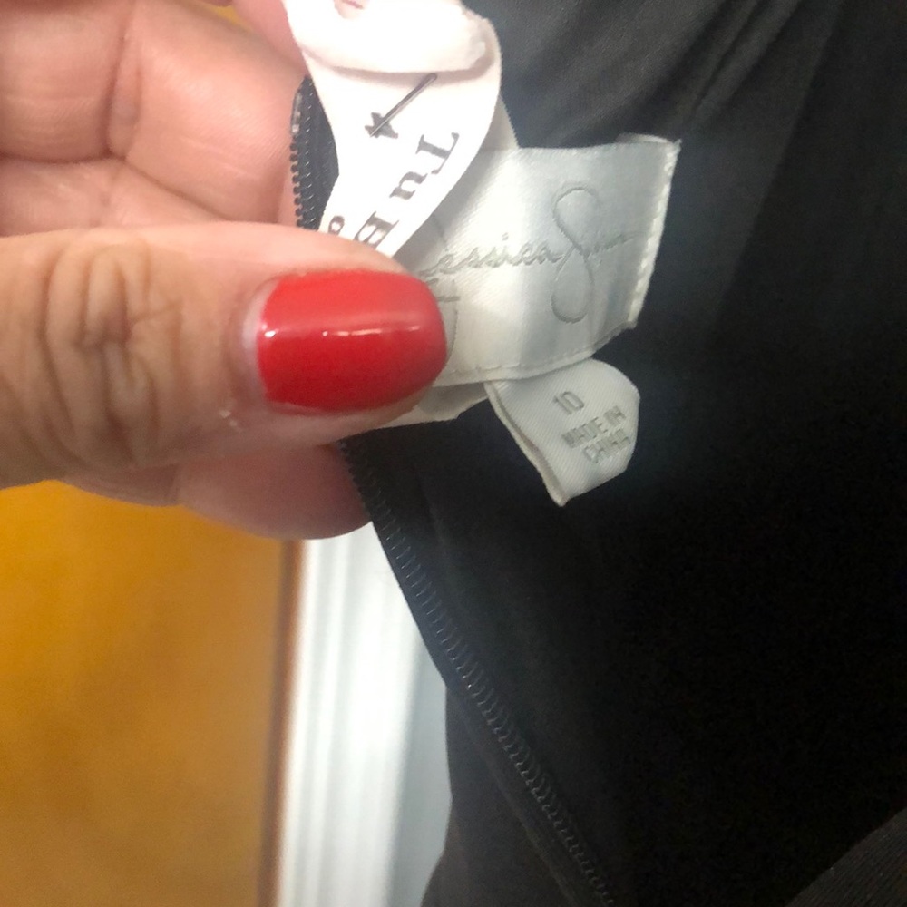 Dress - Picture 5 of 5